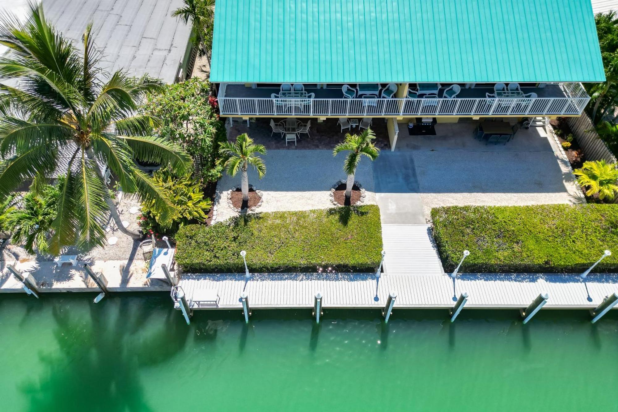 Sea Pointe & Canal-Side Charisma Villa Key Colony Beach Exterior photo