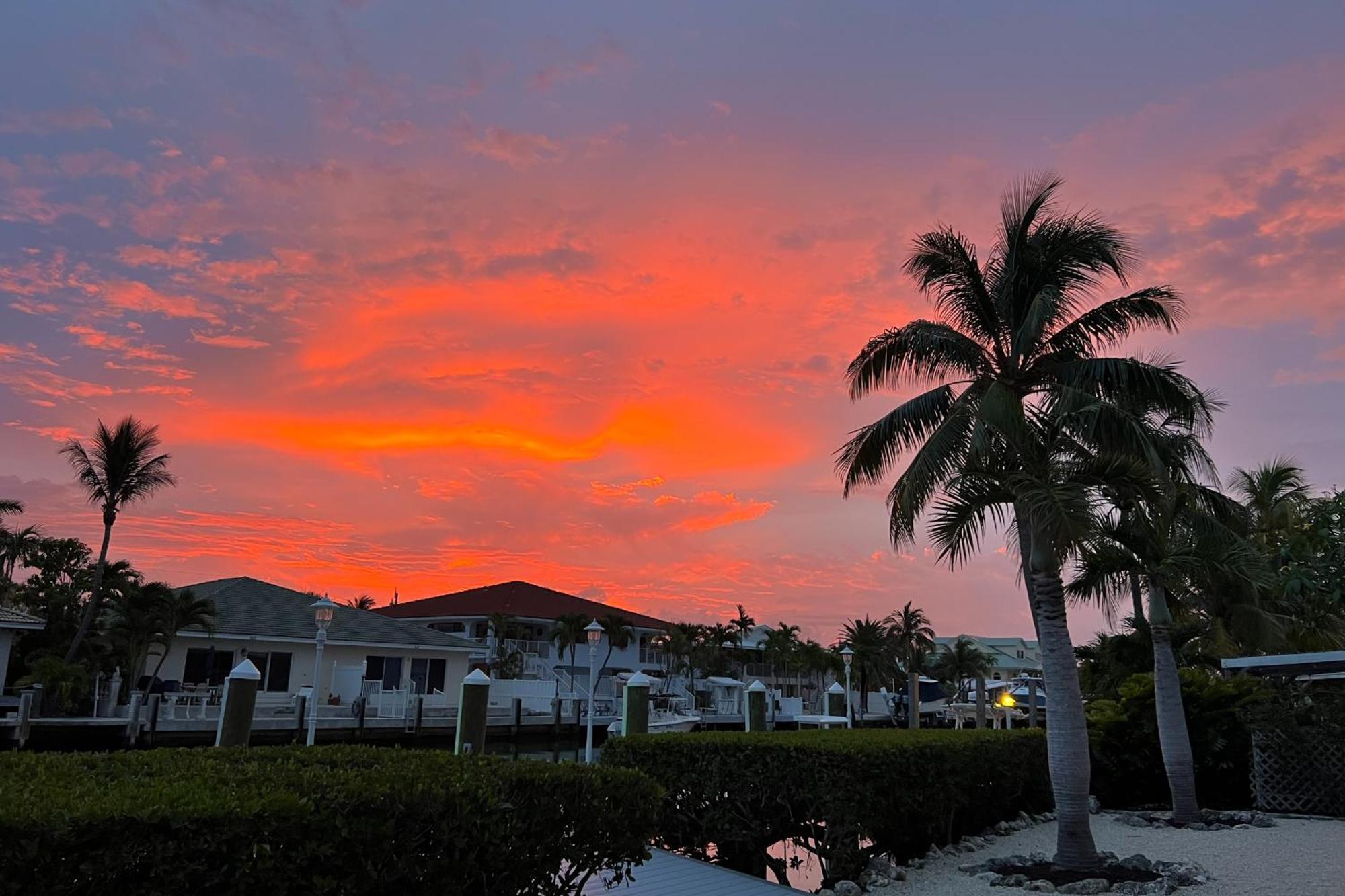 Sea Pointe & Canal-Side Charisma Villa Key Colony Beach Exterior photo